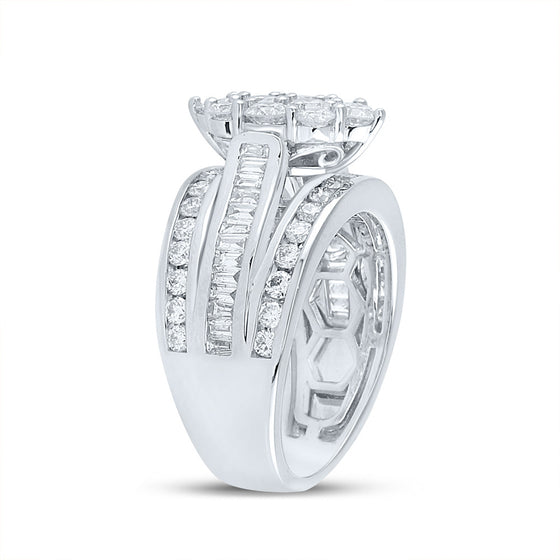 14k White Gold Round Diamond Cluster Bridal Wedding Engagement Ring 2 Cttw