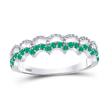  10k White Gold Womens Round Emerald Scalloped Stackable Band Ring 1/4 Cttw