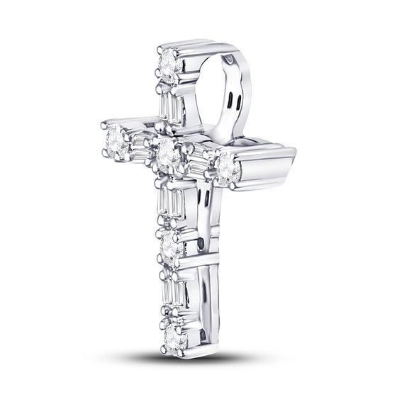 14k White Gold Womens Round Diamond Religious Cross Pendant 1/4 Cttw