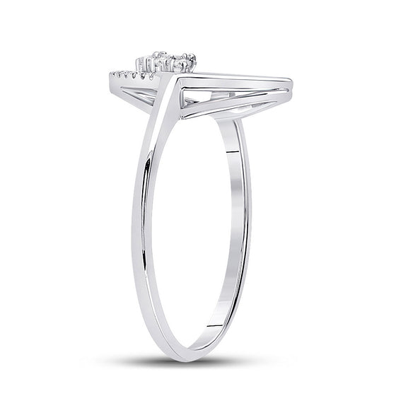 14k White Gold Womens Baguette Diamond Scattered Oval Ring 1/8 Cttw