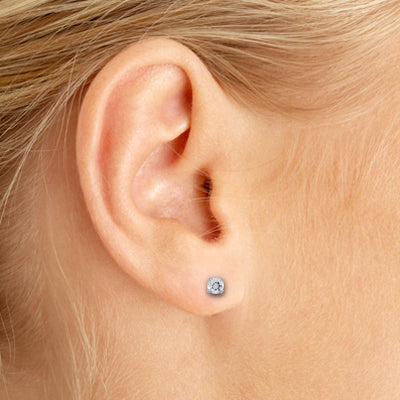 14k White Gold Round White Topaz Stud Earrings
